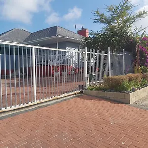 Izuba Guest house Cape Town